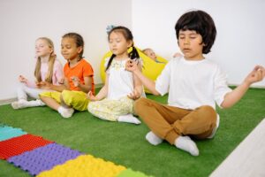 Mindfulness en las escuelas públicas - foto de yan krukov